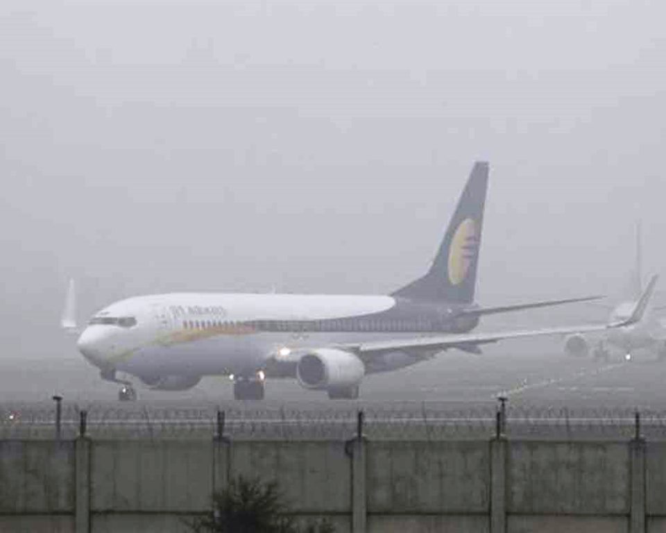 delhi-airport--9-flights-diverted-due-to-bad-weather-2024-11-18