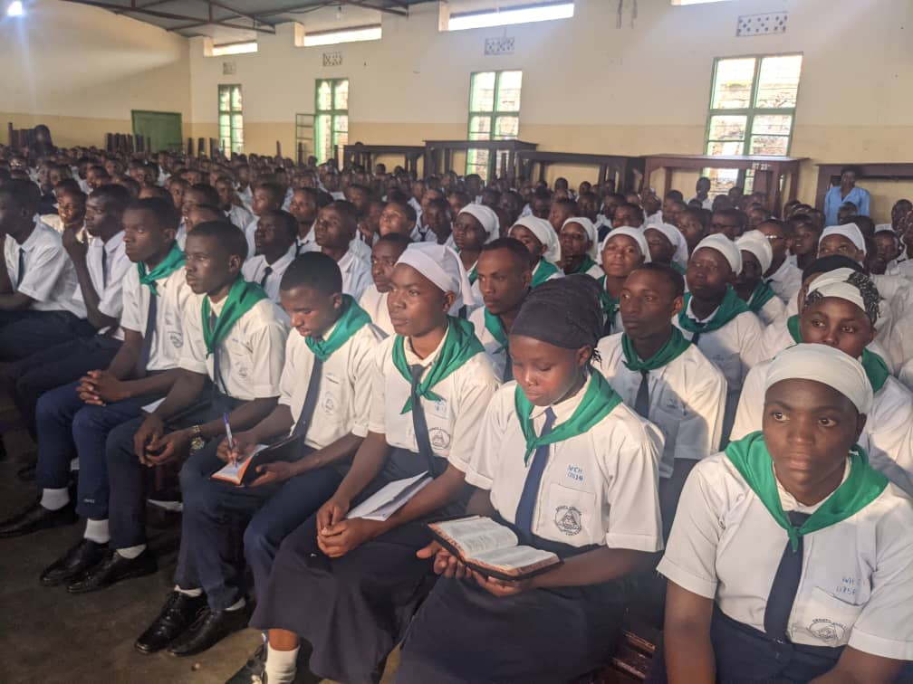 Bashishikarijwe gukura bakunda ijambo ry'Imana banirinda ingeso mbi