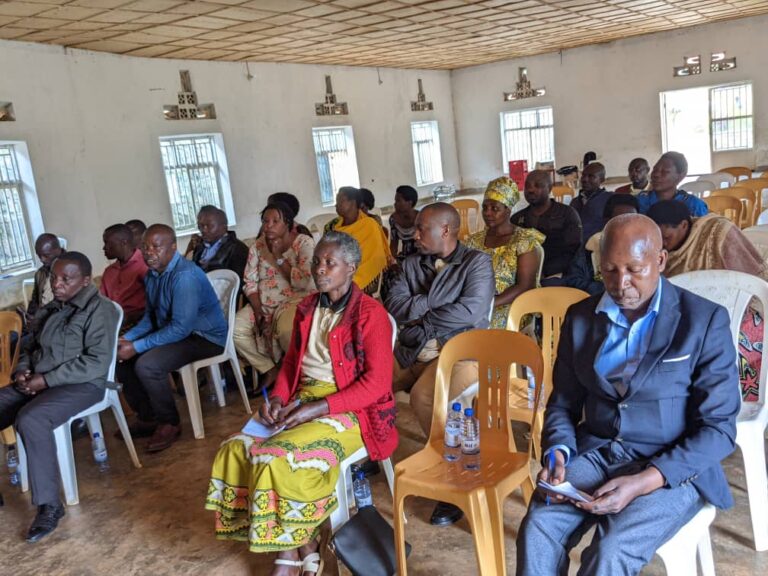 Bavuga ko aho gukoresha ikoranabuhanga muri SACCO yabo bitangiriye bashyize umutima hamwe ku mafaranga yabo abitsemo.