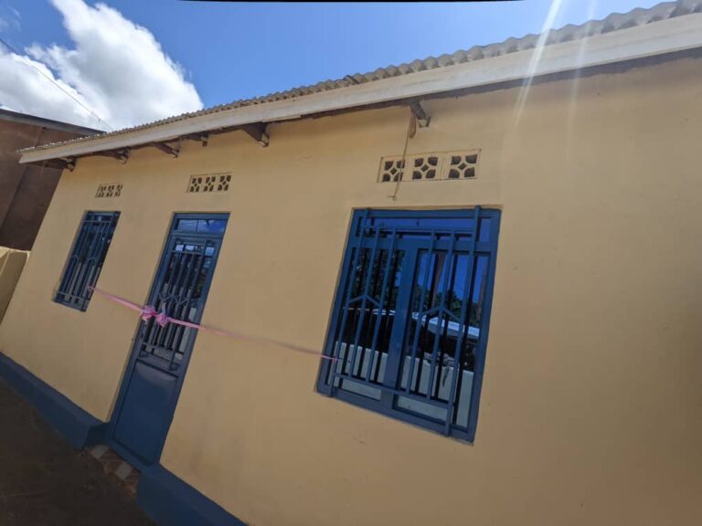 Inzu y'agaciro ka 5.000.000 itorero ADEPR ryashyikirije Mukamurera Agnès