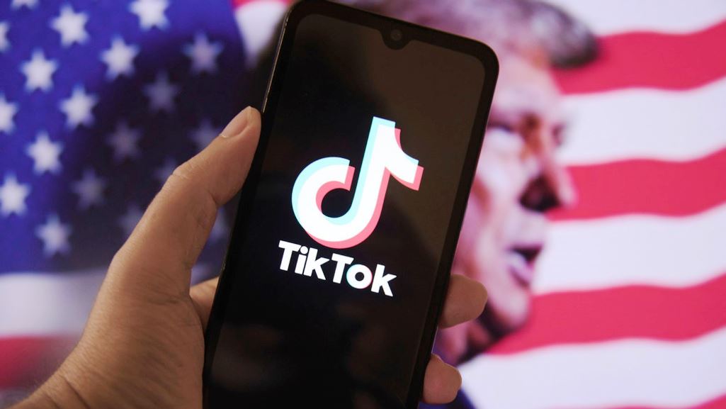 skynews-tiktok-donald-trump_6803725