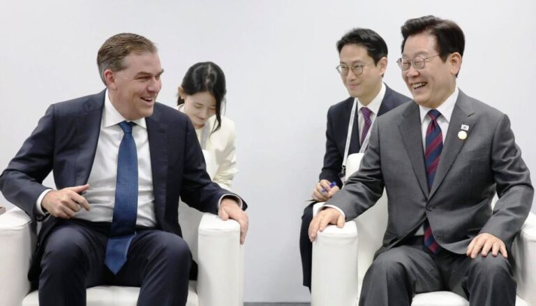 f79a41ea-58fa-494d-bdfc-72e0f2229544