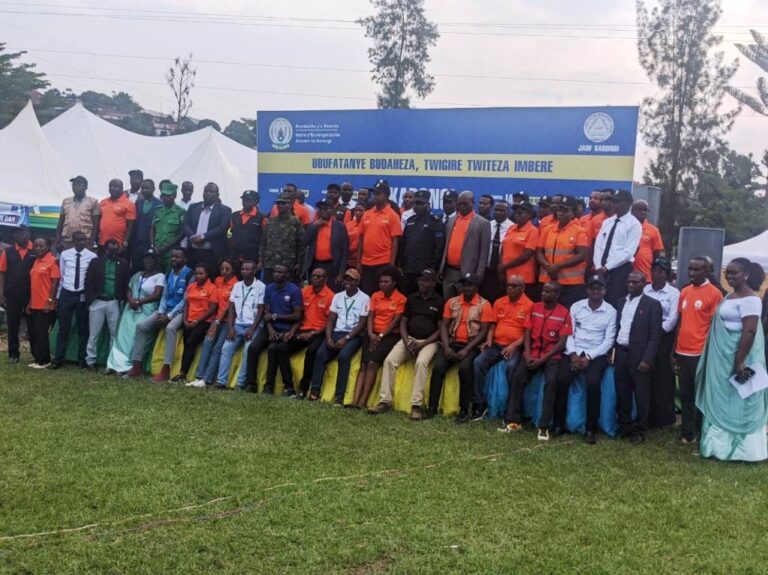 Abagize JADF y'Akarere ka Karongi n'abandi bayobozi