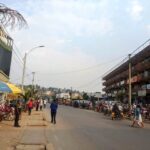 Abakorera mu mujyi wa Rusizi bashimishijwe n'icyemezo cyafashwe n'intara n'abikorera cyo kutazongera guhagarikirwa imirimo ngo ni uko habaye inama cyangwa ibirori.