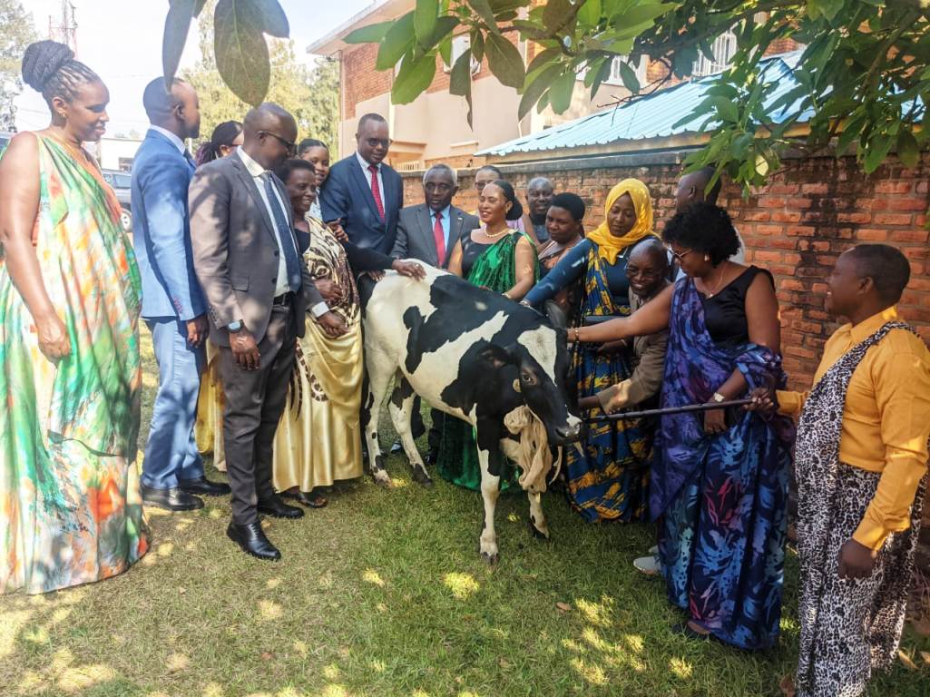 Njyanama ya Rusizi yagabiye inka Twagirayezu Antoine wamugariye ku rugamba rwo kubohora igihugu